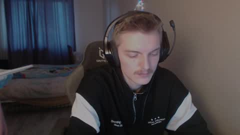 Snapshot of gasturfahe chatting on March 10, 3:20 pm gasturfahe online show from March 10, 3:20 pm