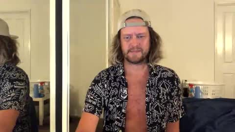 gcsurfer81 online show from January 7, 9:36 am