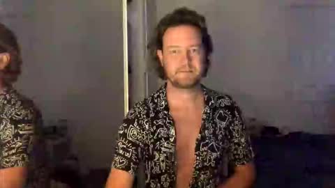 gcsurfer81 online show from April 25, 5:54 am