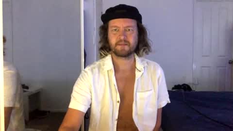 gcsurfer81 online show from February 16, 12:08 am