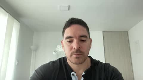 Snapshot of genesis_wb chatting on December 8, 8:47 pm genesis_wb online show from December 8, 8:47 pm