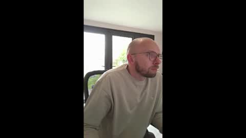 genuinecouple69 online show from April 14, 10:37 am