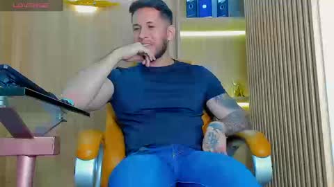Snapshot of george_diesell_ chatting on September 8, 10:31 pm George online show from September 8, 10:31 pm