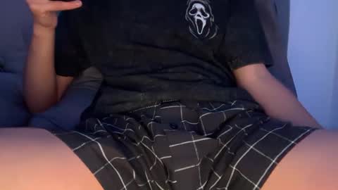 Snapshot of gh0st_boy_ chatting on September 26, 1:47 am gh0st_boy_ online show from September 26, 1:47 am