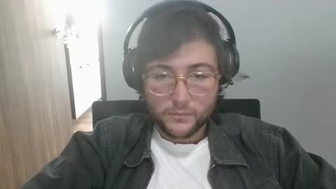 Snapshot of ghardh3 chatting on December 2, 5:46 pm ghardh3 online show from December 2, 5:46 pm