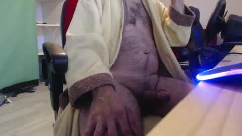 ghostatitude online show from December 1, 8:06 am