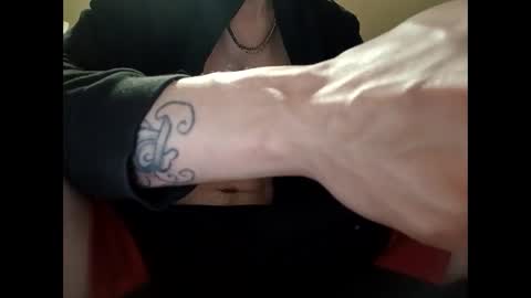 Snapshot of giantdick4u1991 chatting on December 16, 3:51 am giantdick4u1991 online show from December 16, 3:51 am