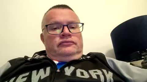 giddyup2222222 online show from April 21, 12:02 am