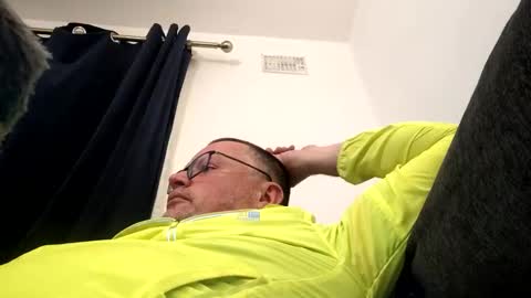 giddyup2222222 online show from April 5, 8:27 pm