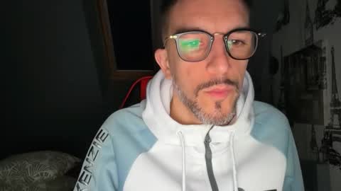 Gigi online show from February 8, 4:18 am