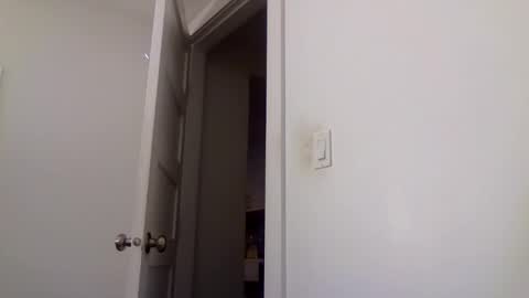 Come keep me company online show from April 16, 12:43 am