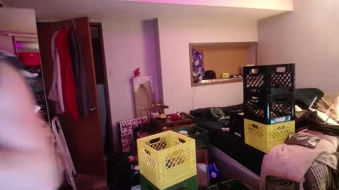 Snapshot of ginger_binj chatting on October 8, 6:18 am ginger_binj online show from October 8, 6:18 am