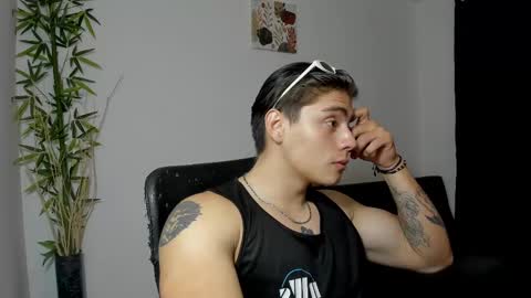 Snapshot of gio_russo chatting on February 11, 3:40 am GioRusso online show from February 11, 3:40 am