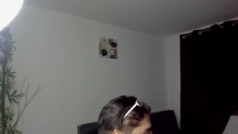 Snapshot of gio_russo chatting on December 5, 3:59 am GioRusso online show from December 5, 3:59 am