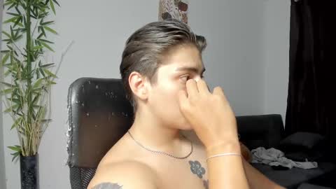 Snapshot of gio_russo chatting on February 19, 2:55 pm GioRusso online show from February 19, 2:55 pm