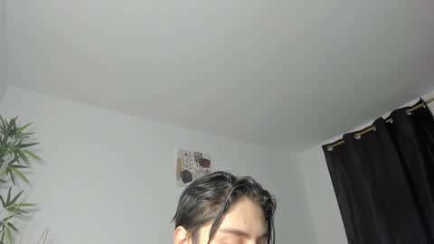 Snapshot of gio_russo chatting on January 5, 7:49 pm GioRusso online show from January 5, 7:49 pm