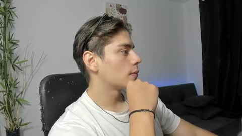 Snapshot of gio_russo chatting on December 24, 9:00 pm GioRusso online show from December 24, 9:00 pm