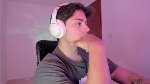 Snapshot of gio_russo chatting on September 15, 5:36 pm GioRusso online show from September 15, 5:36 pm