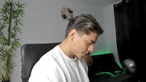Snapshot of gio_russo chatting on January 23, 2:39 pm GioRusso online show from January 23, 2:39 pm