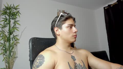 Snapshot of gio_russo chatting on February 14, 3:54 am GioRusso online show from February 14, 3:54 am