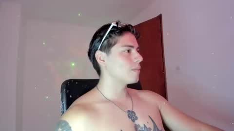 Snapshot of gio_russo chatting on September 12, 9:26 pm GioRusso online show from September 12, 9:26 pm