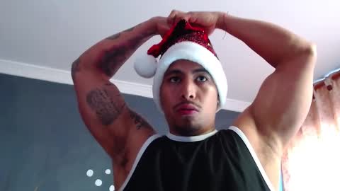 Snapshot of girge23 chatting on December 20, 2:38 pm piggy boy online show from December 20, 2:38 pm
