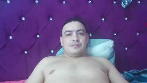 girlswhite_111 online show from July 5, 4:14 pm