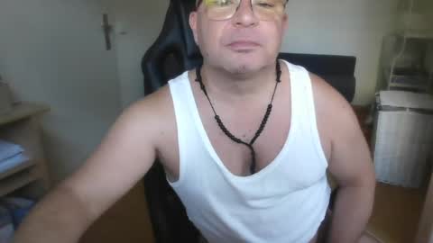 giulio203 online show from July 29, 2:38 pm