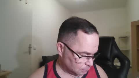 giulio203 online show from November 28, 6:32 pm