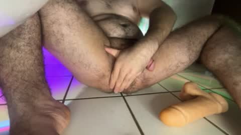 Snapshot of giuseppe_hot chatting on February 8, 12:06 am giuseppe_hot online show from February 8, 12:06 am