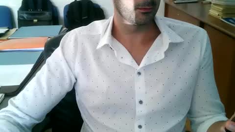 Snapshot of giuseppevai1 chatting on September 15, 1:45 pm giuseppevai1 online show from September 15, 1:45 pm