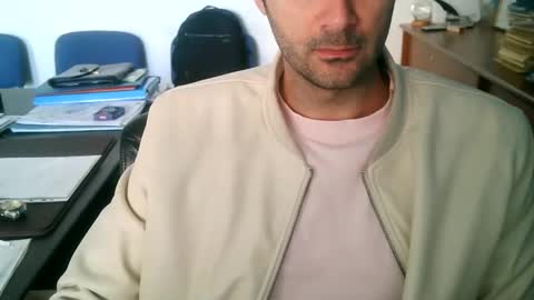 giuseppevai1 online show from April 24, 9:00 am