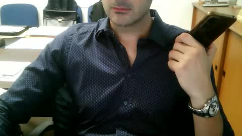 Snapshot of giuseppevai1 chatting on September 9, 5:23 pm giuseppevai1 online show from September 9, 5:23 pm