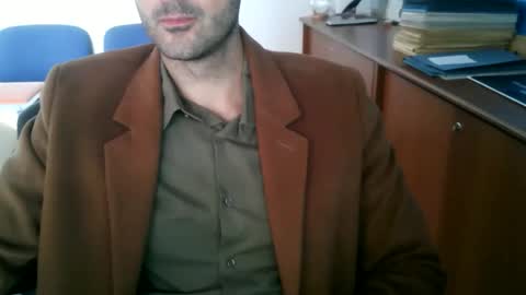 giuseppevai1 online show from October 22, 8:40 am