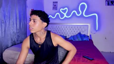 Snapshot of glader_guy chatting on September 24, 9:24 pm only for you bby online show from September 24, 9:24 pm