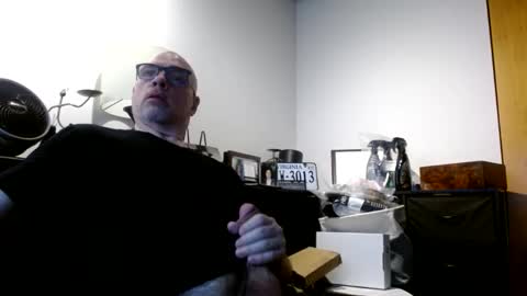 glaikind925958 online show from May 8, 3:07 am