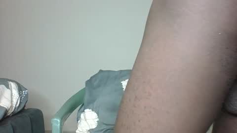 Snapshot of glane_ chatting on January 10, 10:28 am James online show from January 10, 10:28 am