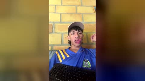 glen_connor_11 online show from February 16, 4:38 pm