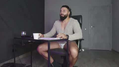 Matthew .. for short call me Matt online show from October 29, 10:13 pm