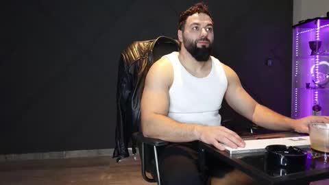 Matthew .. for short call me Matt online show from March 23, 9:10 pm