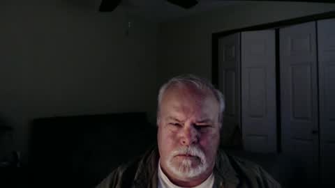 gmctruckguy online show from April 25, 9:56 pm