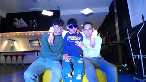Snapshot of gnecos chatting on January 28, 6:07 pm THOMAS AND DAMIAND online show from January 28, 6:07 pm