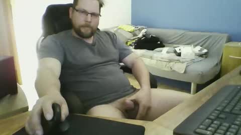 gnik_labinnah online show from April 15, 8:09 pm