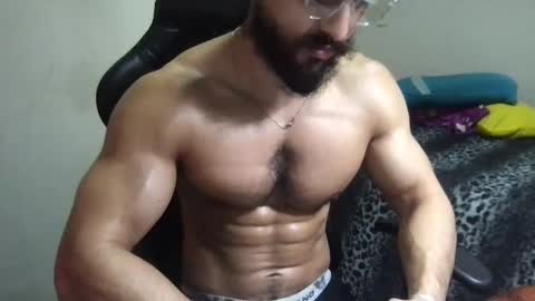 Snapshot of god_hunkules chatting on February 9, 4:18 pm god hunkules online show from February 9, 4:18 pm
