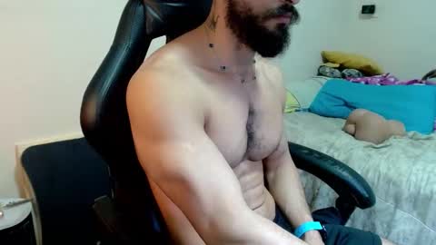 god hunkules online show from March 13, 6:03 pm