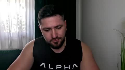 gold_alpha_boy online show from April 21, 7:47 am