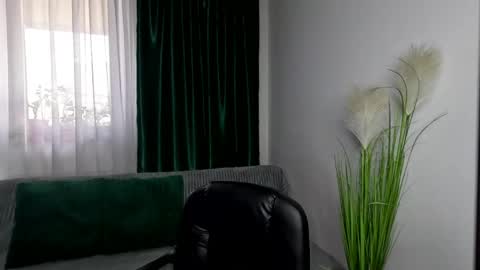 gold_alpha_boy online show from April 23, 3:03 pm