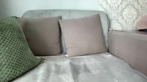 golden___69 online show from March 14, 8:32 am