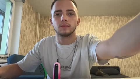 Golden boyyy21 online show from February 4, 1:06 pm