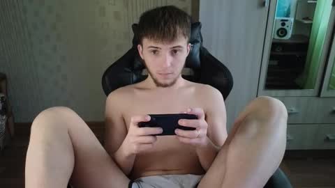 Golden boyyy21 online show from March 12, 2:14 pm